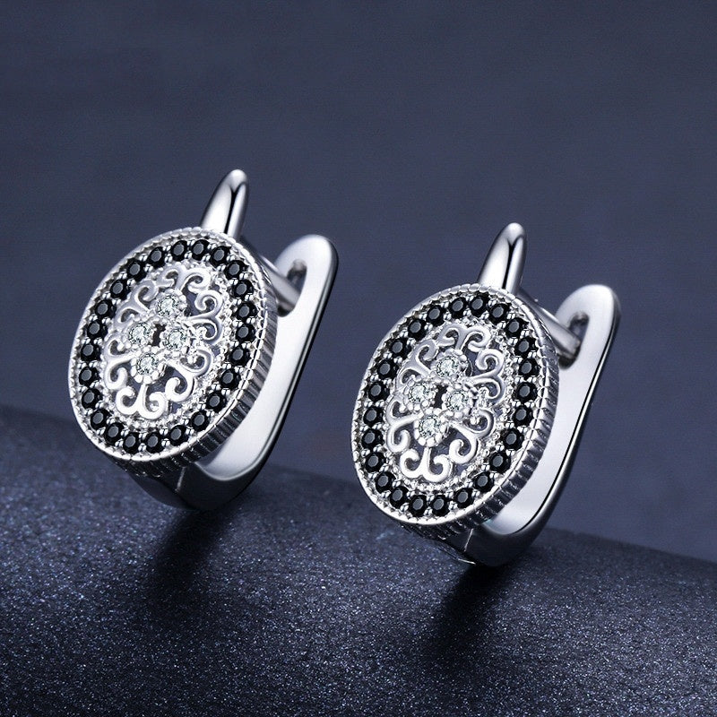 Elegant Copper-Plated Rhinestone Stud Earrings – Sparkling Round Statement